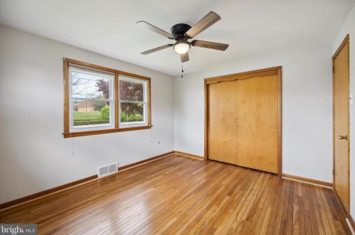 28 Grosstown Rd, Pottstown PA  19464-6106 exterior