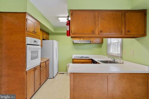 16 Turner Ln, Willingboro NJ  08046-3622 exterior