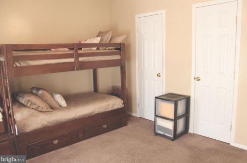 257 Chadwick Ct, Souderton PA  18964-2818 exterior