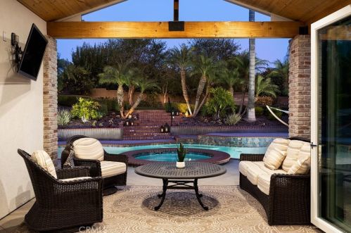 9362 Walker Ranch Cir, Orange, CA 92861-2819