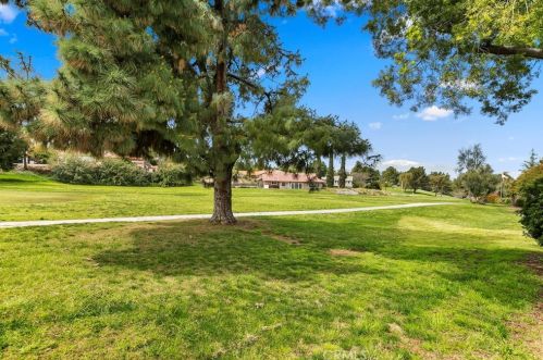 5576 Inner Circle Dr, Riverside CA  92506-3617 exterior