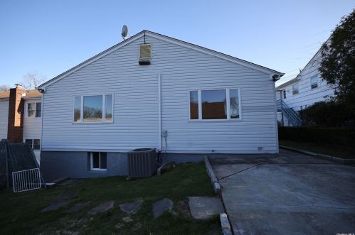 34 Gedney Way, White Plains NY  10605-2519 exterior