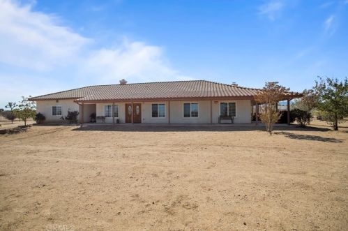 8675 Appleton St, Victorville, CA 92392-1707