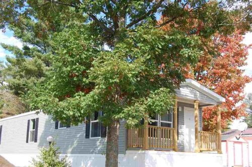 16 Hillcrest St, Hinsdale, NH 03451-2433