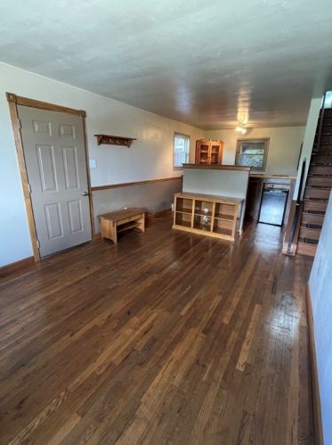 419 Mary St, Jeannette, PA 15644-2544