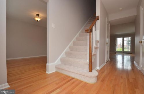 6417 Eastleigh Ct, Springfield VA  22152-2425 exterior