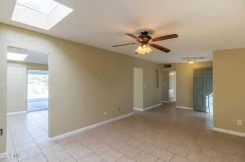 8409 Mary Dr, Tucson AZ  85730-2038 exterior