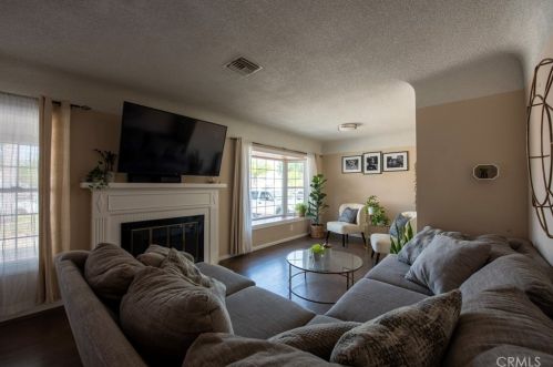 1324 Windsor Dr, San Bernardino, CA 92404-5446