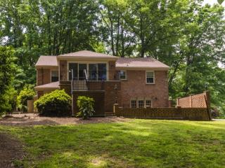 3612 Pinetop Rd, Greensboro, NC 27410-2824