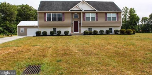 5378 Lake Rd, Newfield, NJ 08344-5218