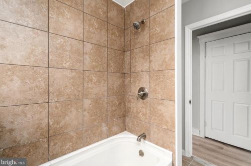 218 Cuyler Ave, Trenton NJ  08629-1806 exterior