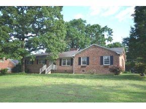 2935 Amherst Ave, Burlington NC  27215-4607 exterior