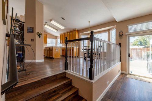 8686 White Peacock Way, Elk Grove CA  95624-3701 exterior