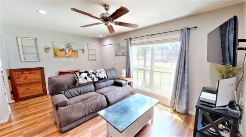 1817 Tyler St, Denton, TX 76209-4630