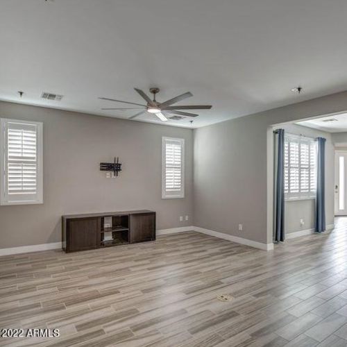 79 Abalone Dr, Gilbert, AZ 85233