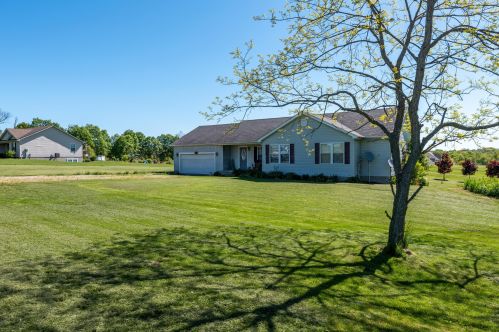 3030 County Line Rd, Rushville, OH 43150-9719