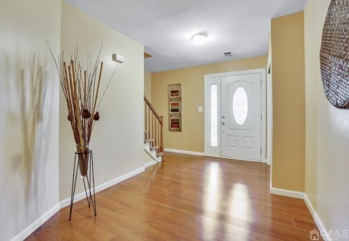 11 Carmel Ct, Old Bridge NJ  08857-3064 exterior