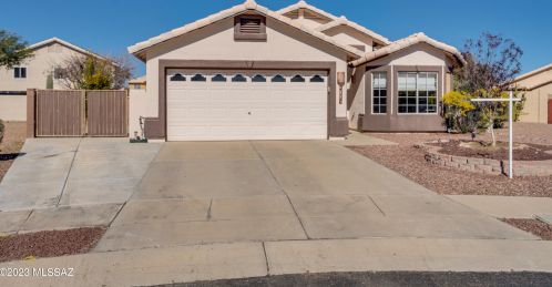 7226 Kiwi Ln, Tucson, AZ 85743-8937