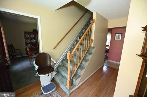 17 Briarwood Rd, Shrewsbury PA  17361-1801 exterior