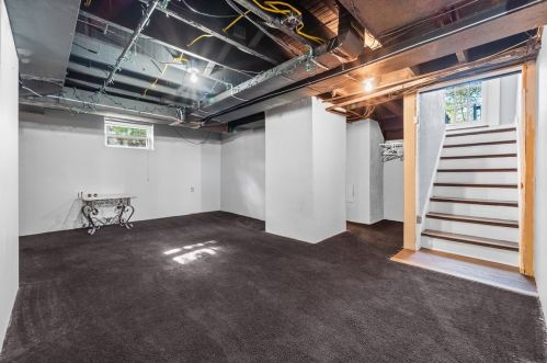 221 Cochran Rd, Pittsburgh PA  15228-1327 exterior