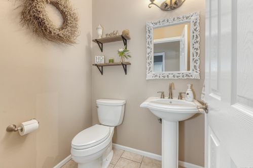 145 Mount Sinai Ave, Mount Sinai NY  11766-2313 exterior