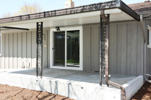 4445 Upham Ave, Milwaukee WI  53220-5122 exterior