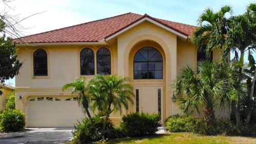 120 Tahiti St, Naples, FL 34113-4012