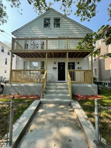 341 New York Ave, Providence, RI 02905-2801
