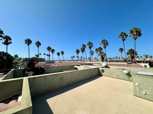 208 Calle Miramar, Redondo Beach CA  90277-6206 exterior