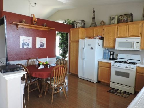 4065 Redwood Ave, Rialto, CA 92377-2719