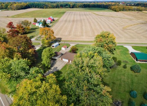 8328 Martinsburg Rd, Mount Vernon OH  43050-9506 exterior