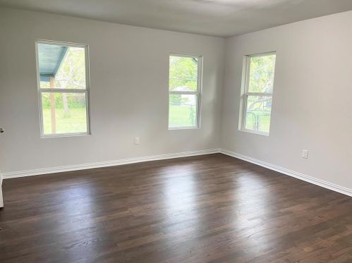 705 Main St, Greenville TX  75401-2027 exterior