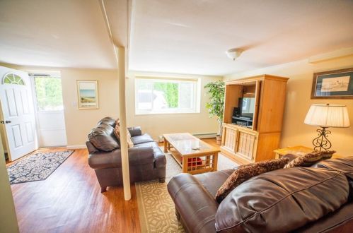 46 King Philip Rd, South Kingstown RI  02882-1102 exterior