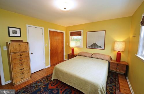 56 Roxboro Rd, Lawrence Township NJ  08648-3925 exterior