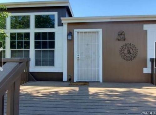 1643 Valley Dr, Mohave Valley AZ  86440-8583 exterior