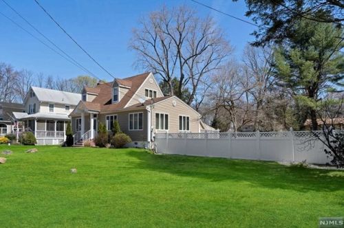 280 Livingston St, Norwood, NJ 07648-1801
