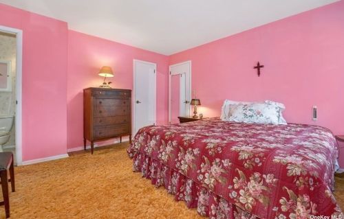 17 Hill Dr, Muttontown NY  11545-1718 exterior