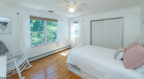 19 Marisa Ct, West Milford NJ  07480-3000 exterior