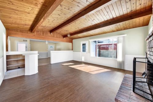 44035 Cedar Ave, Lancaster CA  93534-4422 exterior