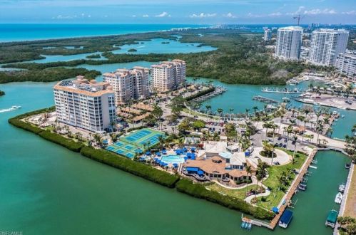 445 Dockside Dr, Naples FL  34110-3601 exterior