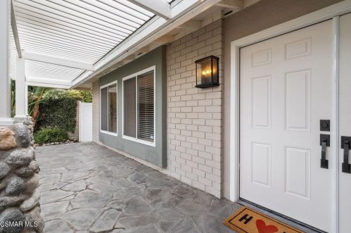 2005 Hull Ct, Simi Valley CA 93063-3701 exterior