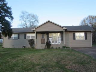 207 Poplar St, Dyer, TN 38330-1105