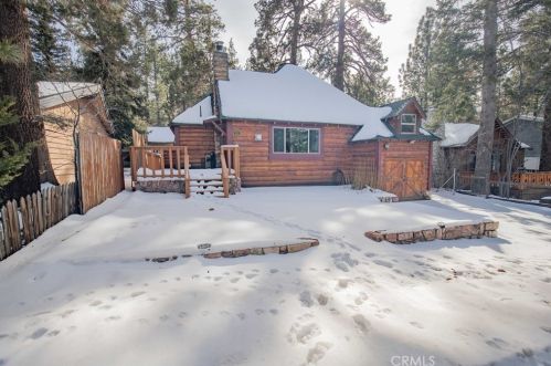 212 Sherwood Blvd, Big Bear City, CA 92314-8979