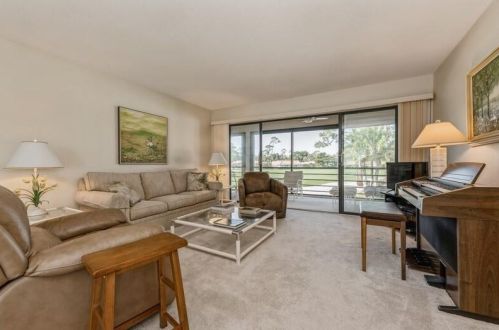 4088 Quail Ridge Dr, Boynton Beach, FL 33436-5206