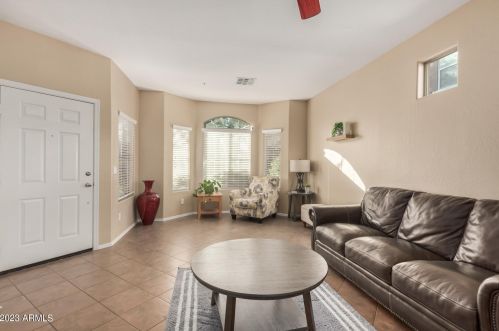 1528 Malabar Ln, Gilbert, AZ 85296-8675