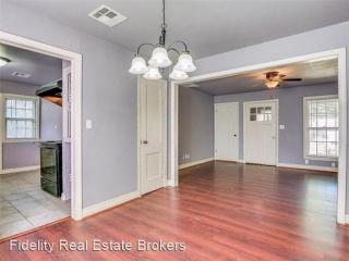 1836 Westchester Dr, Oklahoma City OK  73120-1129 exterior