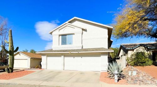 8935 Obsidian Pl, Tucson, AZ 85742-9417