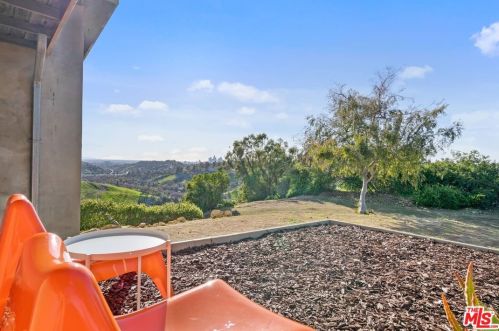 2083 Hanscom Dr, South Pasadena CA  91030-4011 exterior