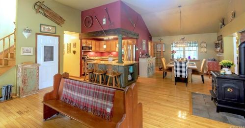 169 Lime Ridge Rd, Poughquag NY  12570-5449 exterior