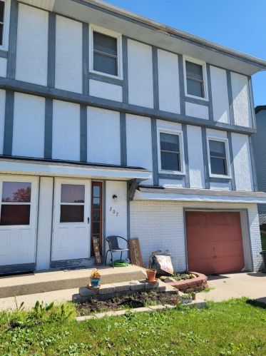 207 Mcdivitt Ln, Mukwonago, WI 53149-1710